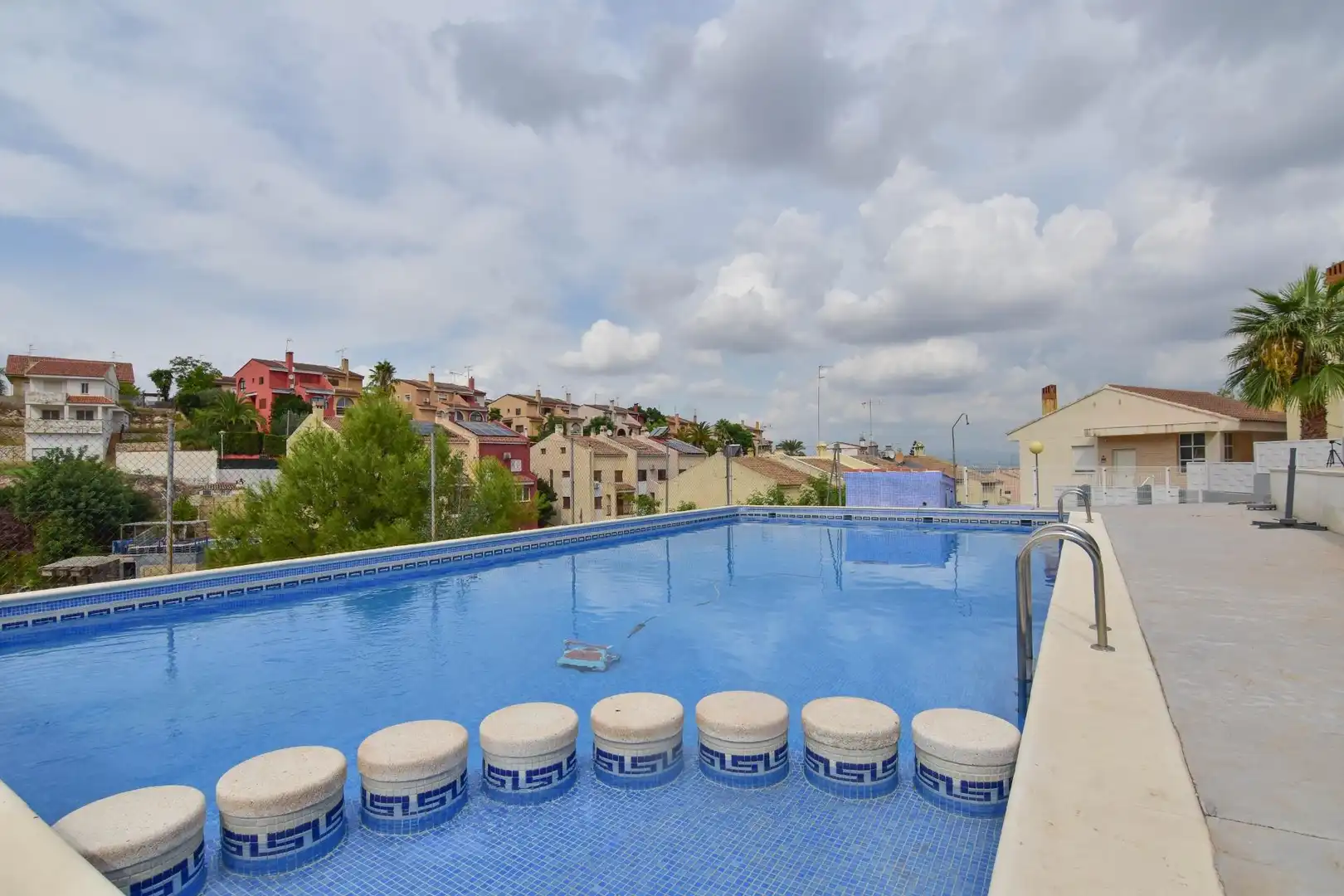 Haus mit Pool zum Verkauf in Avenida del Riu Túria