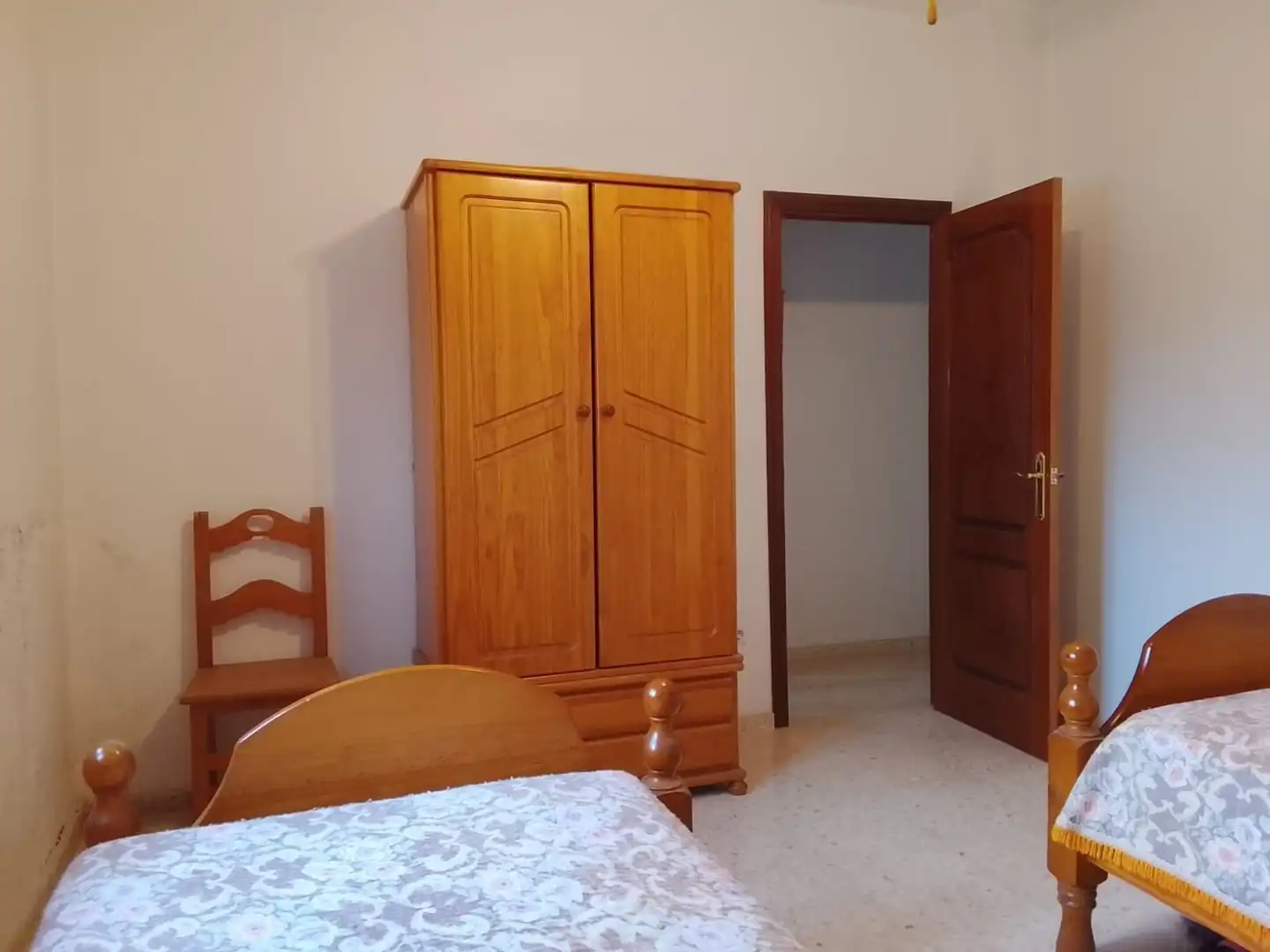 Dormitori de Finca rústica en venda en Córdoba amb Aire condicionat, Calefacció i Jardí privat