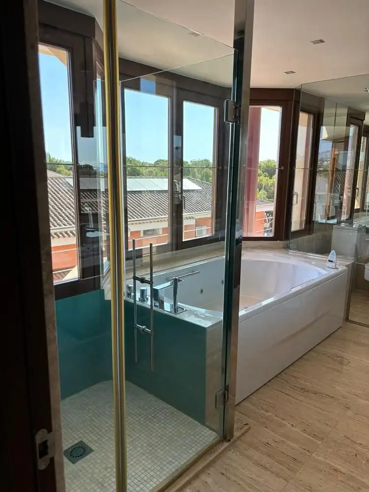 Baño de Casa o chalet en venta en L'Alfàs del Pi con Aire acondicionado, Jardín privado y Terraza
