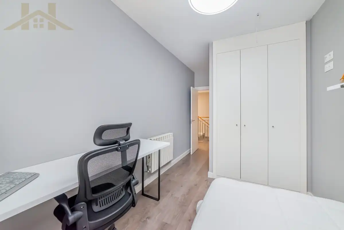 Habitación de Dúplex en venta en Valdemoro con Aire acondicionado, Calefacción y Terraza