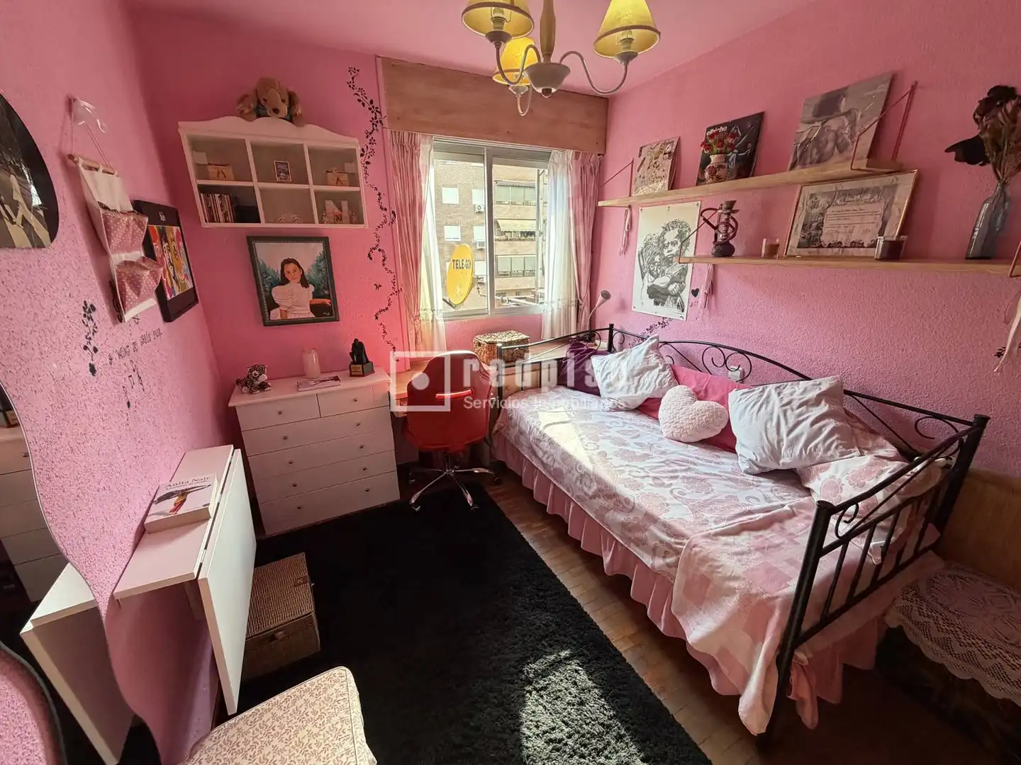 Habitación de Piso en venta en Madrid con Calefacción, Parquet y Terraza