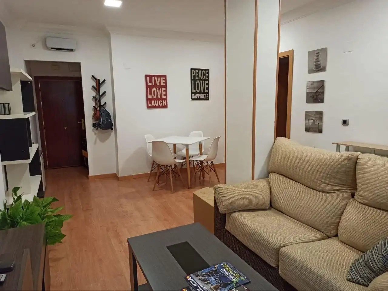 Sala d'estar de Planta baixa en venda en Getafe amb Aire condicionat i Terrassa