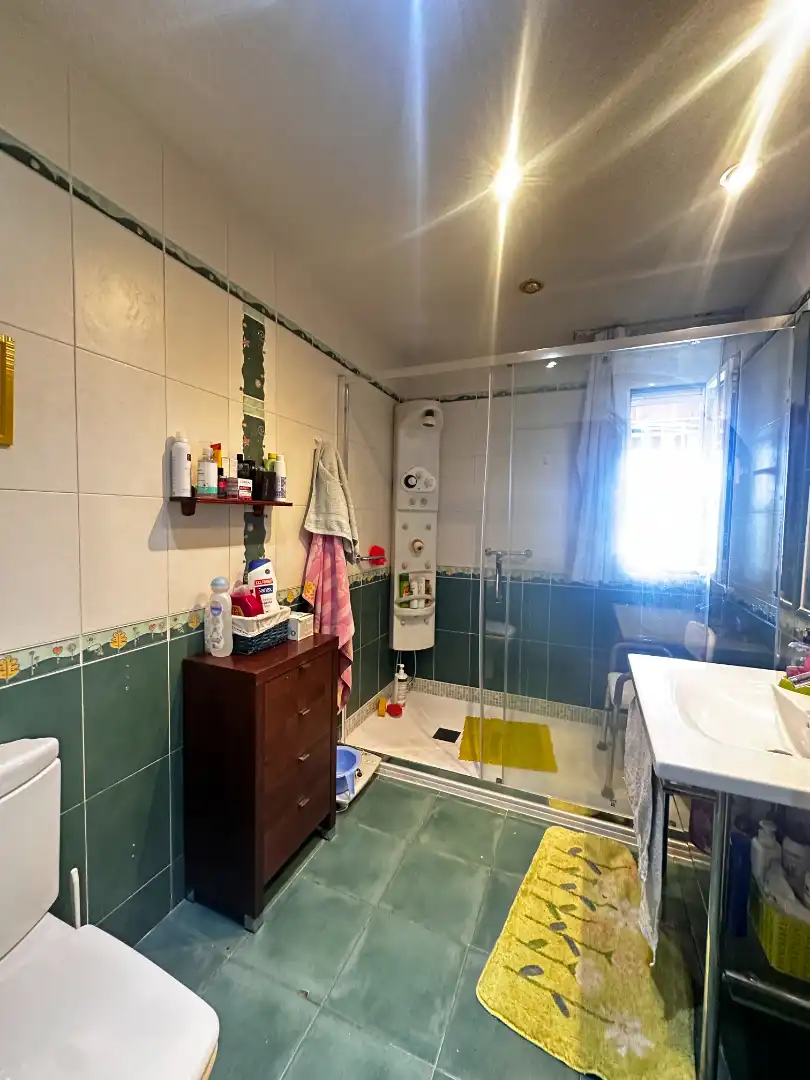 Baño de Casa o chalet en venta en Las Rozas de Madrid con Aire acondicionado, Calefacción y Jardín privado