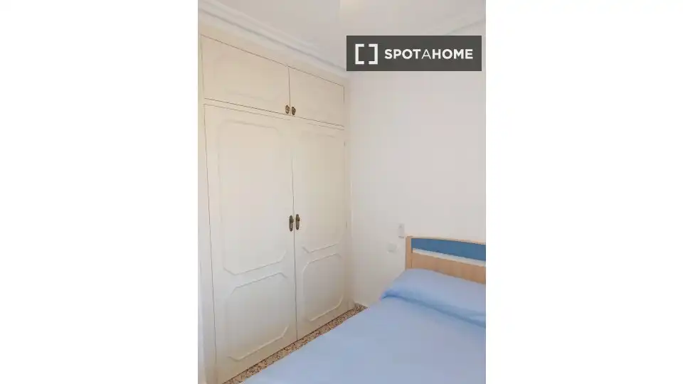 Bedroom of Flat for share in Murcia  with Air Conditioner, Heating and Furnished