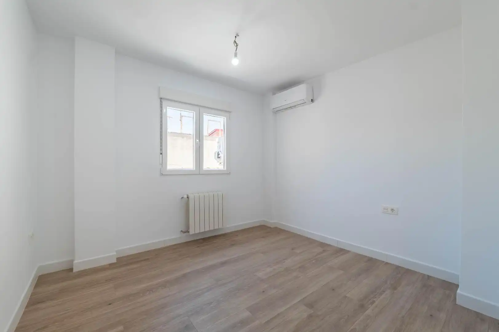 Habitación de Ático en venta en Granada con Aire acondicionado, Calefacción y Terraza