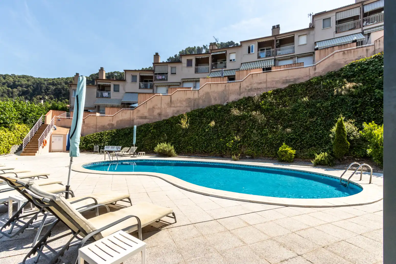 Piscina de Casa adosada en venda en Vacarisses amb Calefacció, Jardí privat i Terrassa