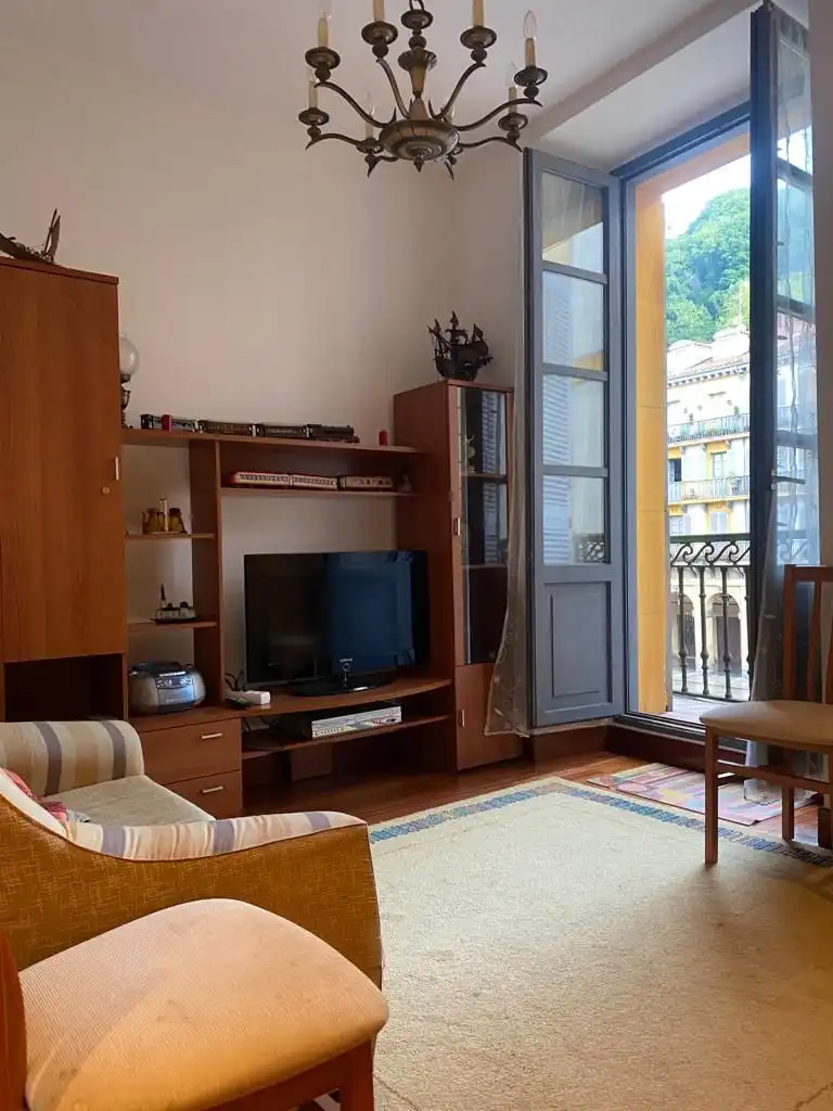Flat for rent in Constitución Plaza, 145, Parte Vieja