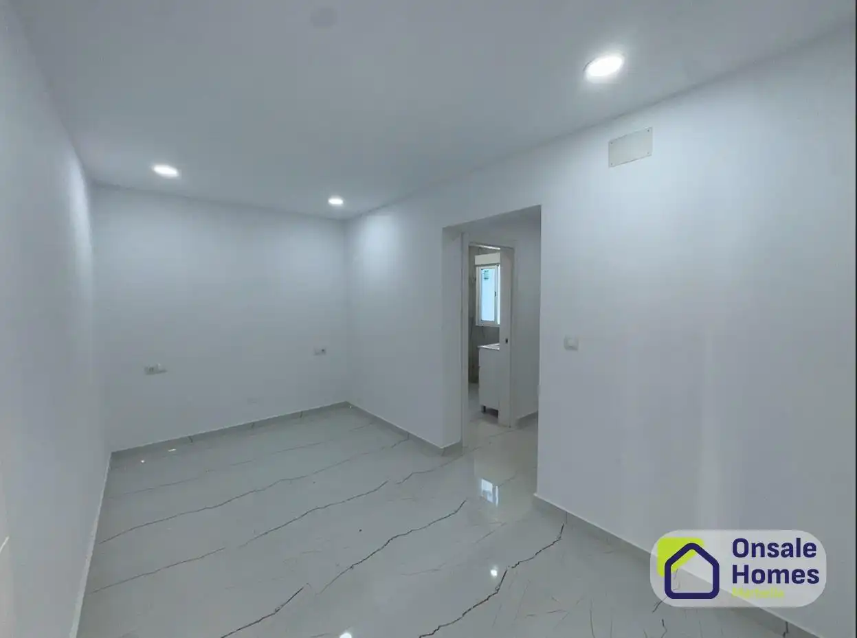 Apartamento en venta en Alhaurín El Grande con Aire acondicionado, Jardín privado y Terraza