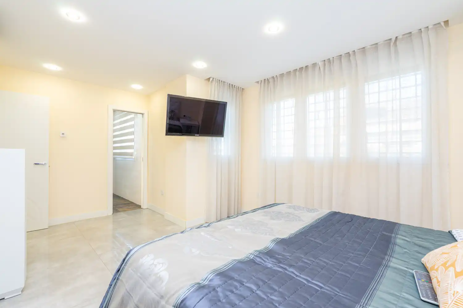 Dormitori de Casa adosada en venda en Valdemoro amb Aire condicionat, Calefacció i Jardí privat