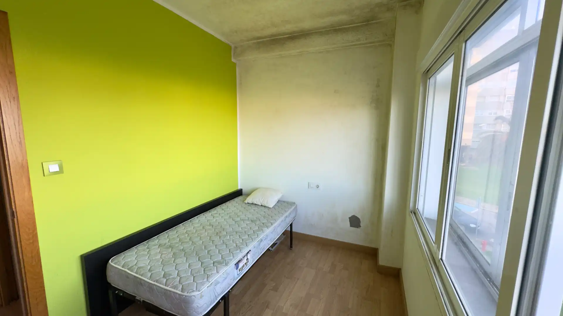 Habitación de Piso en venta en Ferrol con Parquet, Amueblado y Horno