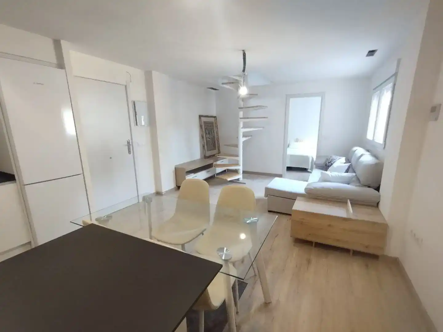 Sala d'estar de Pis en venda en Zaragoza amb Aire condicionat, Jardí privat i Parquet