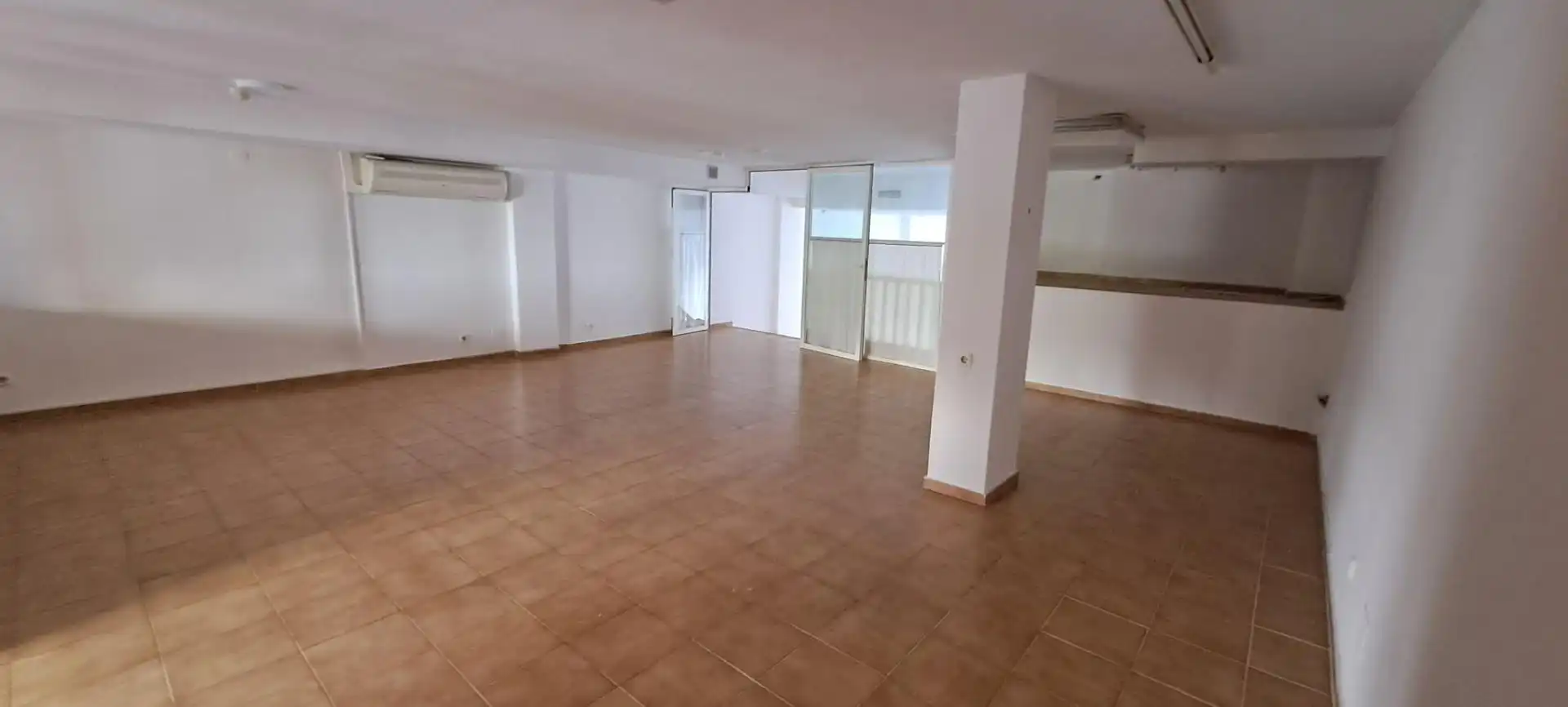Local comercial en venda a Centro, imagen 4