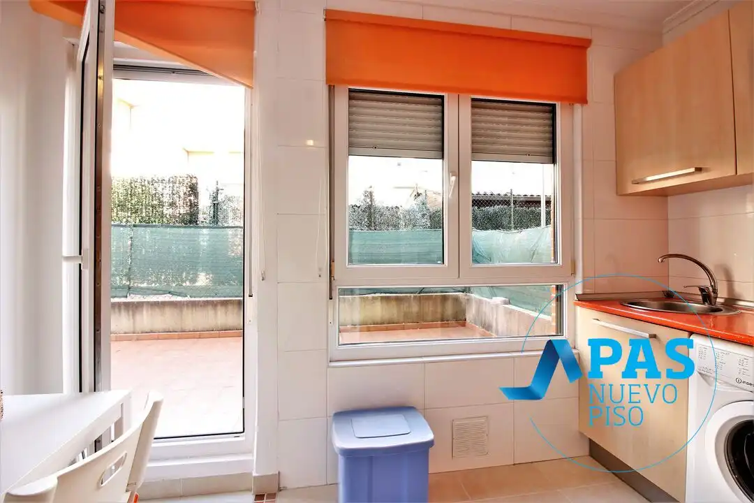 Cocina de Piso de alquiler en Piélagos con Calefacción, Jardín privado y Parquet