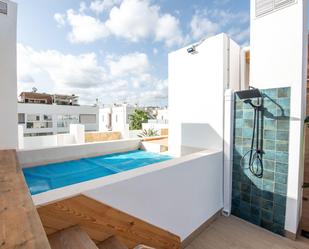 Piscina de Àtic en venda en Santa Eulària des Riu amb Aire condicionat, Calefacció i Jardí privat