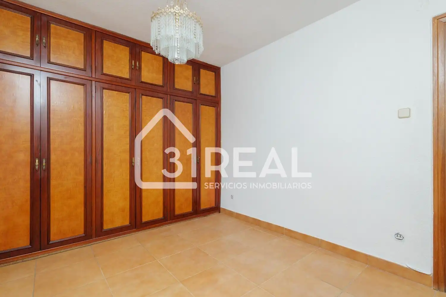 Habitación de Piso en venta en Madrid con Calefacción, Parquet y Terraza