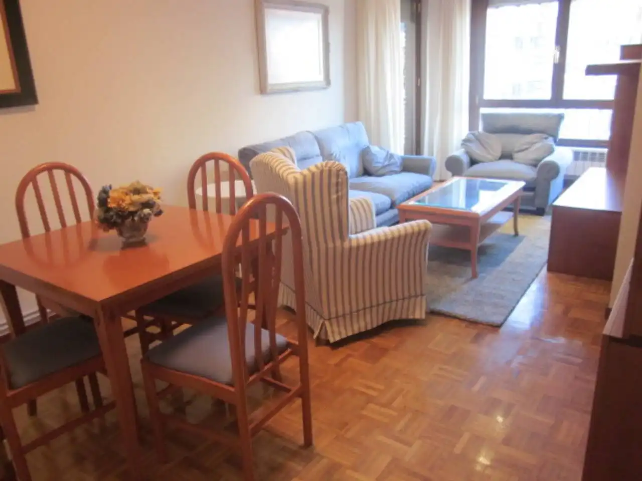 Sala de estar de Piso de alquiler en  Logroño con Calefacción, Terraza y Trastero