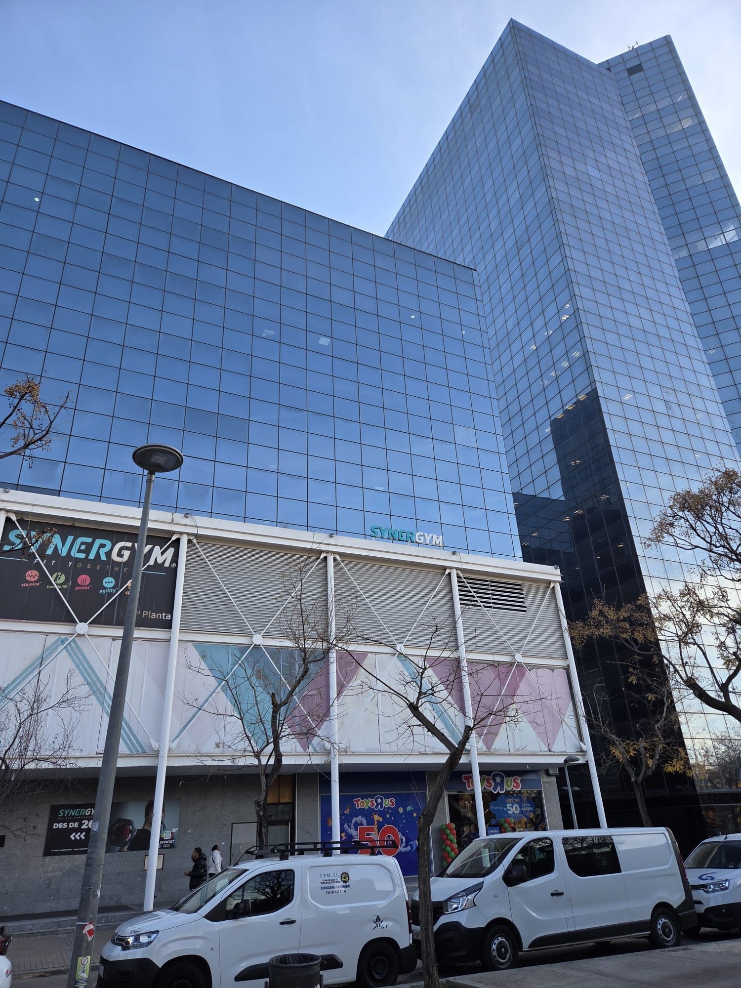 Vista exterior de Oficina en venta en Sabadell