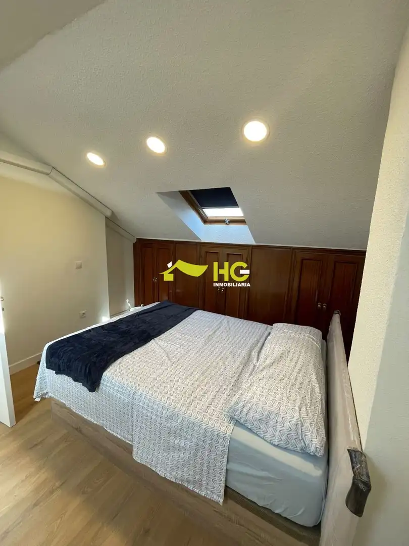 Bedroom of Flat for share in Villaviciosa de Odón  with Air Conditioner, Heating and Furnished
