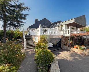 Vista exterior de Casa o xalet en venda en Las Rozas de Madrid amb Aire condicionat, Calefacció i Parquet