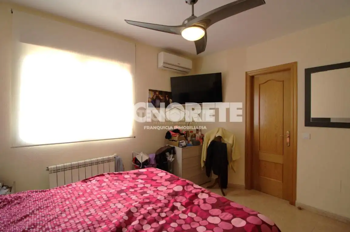 Casa adosada en venta en Calle Zurbarán, Las Ventas de Retamosa