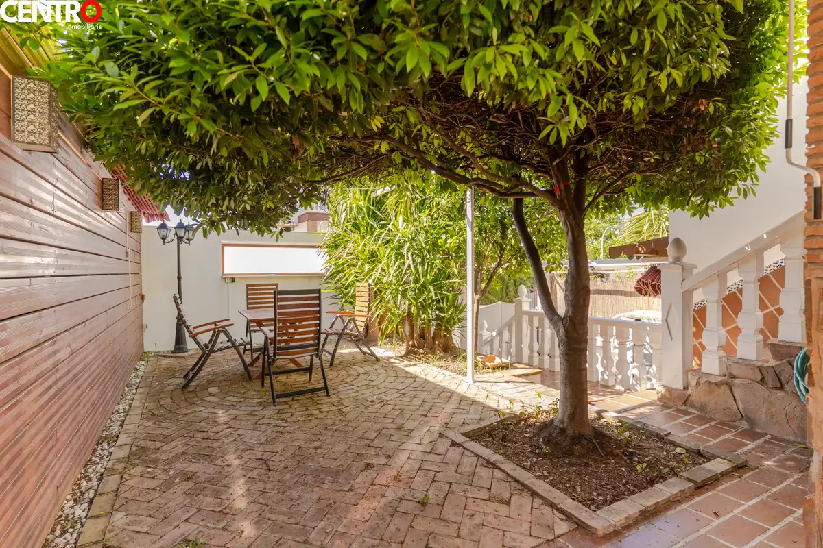 Terraza de Casa o chalet en venta en La Zubia con Aire acondicionado, Calefacción y Jardín privado