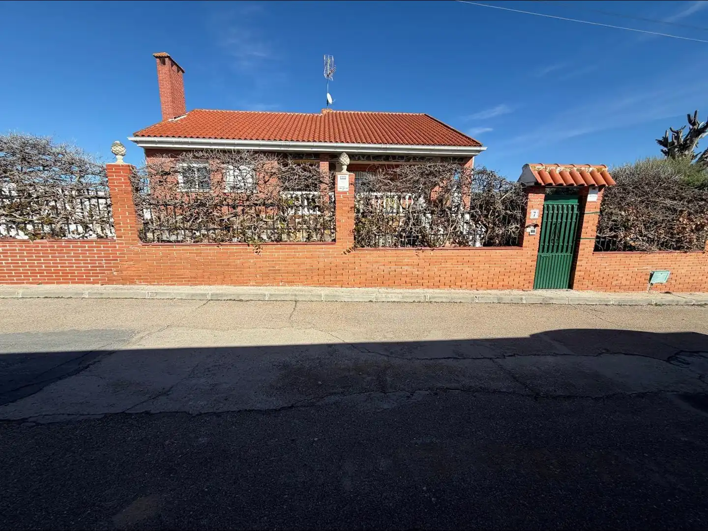 Chalet con piscina en venta en Chozas de Canales