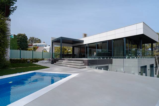 Casa-chalet en Alquiler en Carrer de la Noguera en Montmar