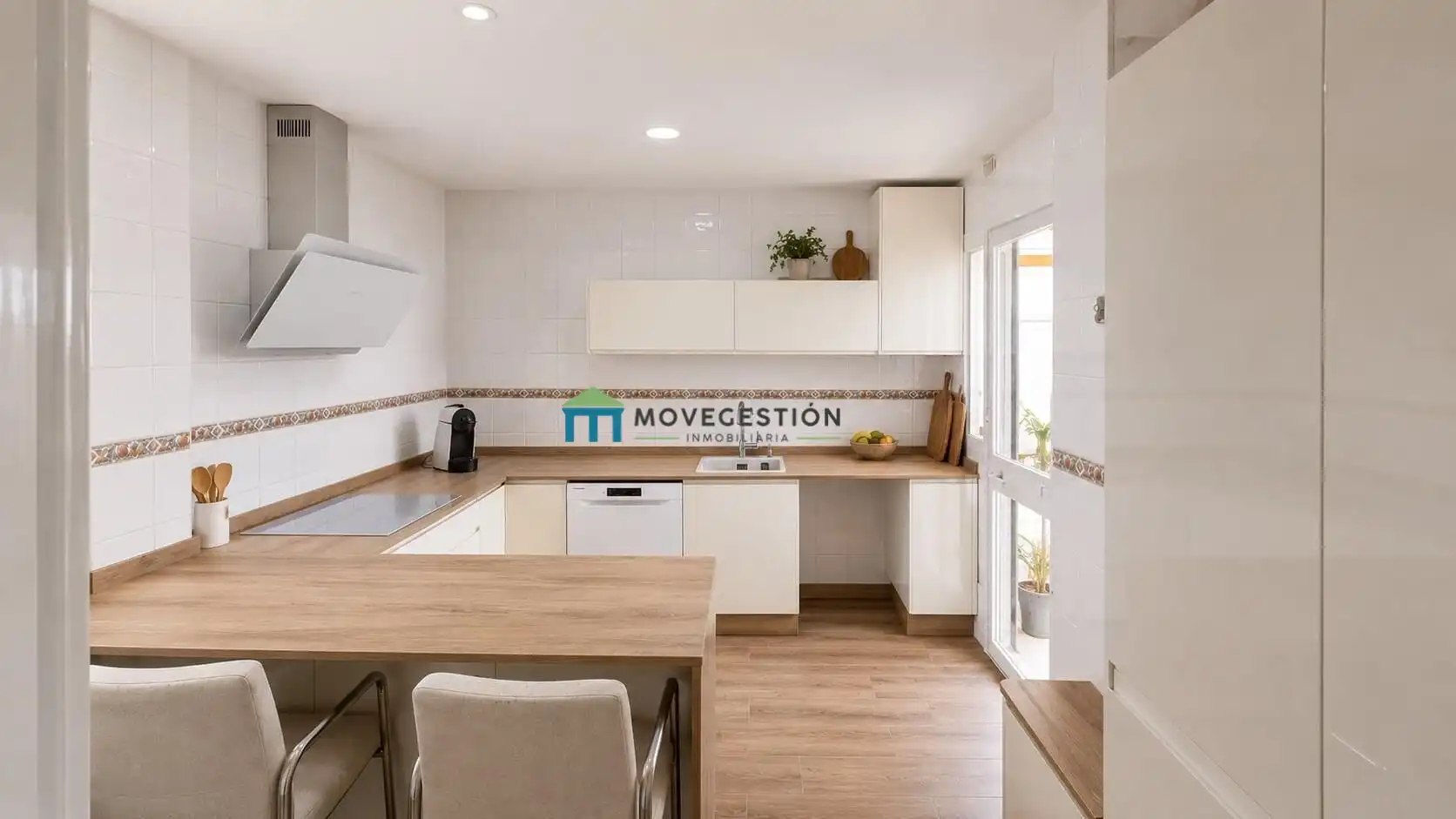 Kitchen of Detached homes for sale in Ubrique  with Terrace and Storage room