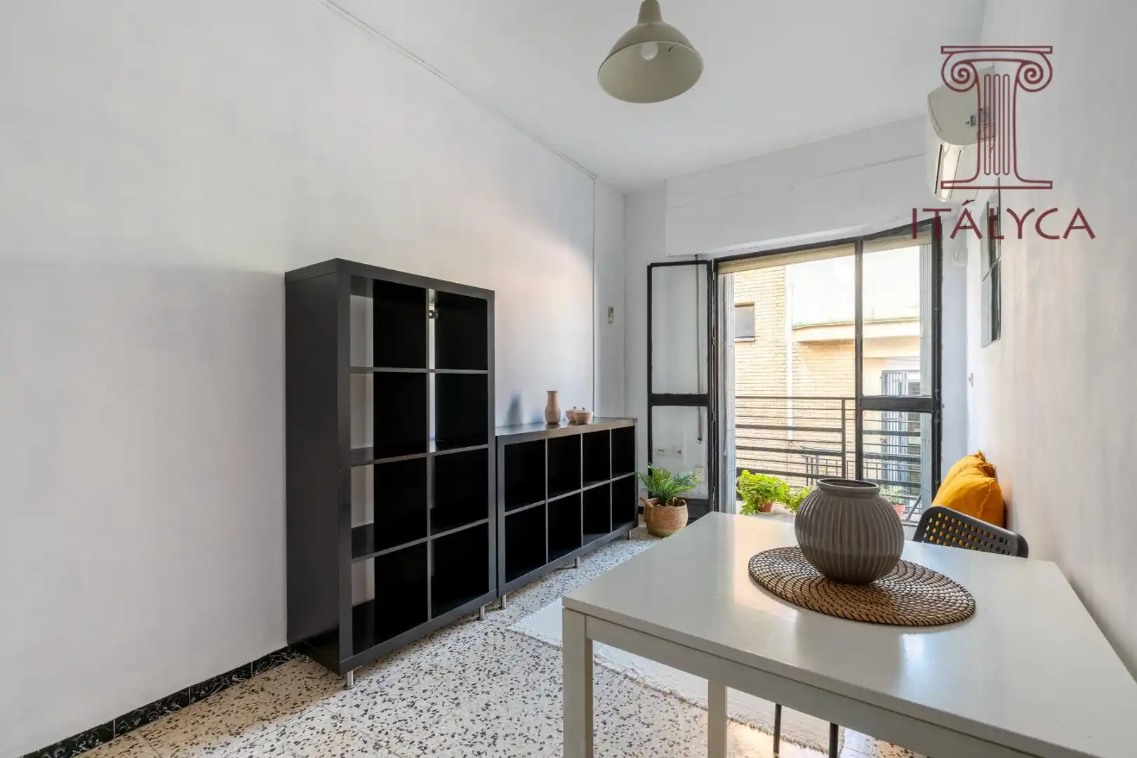 Balcony of Flat for sale in Sevilla  with Air Conditioner and Terrace
