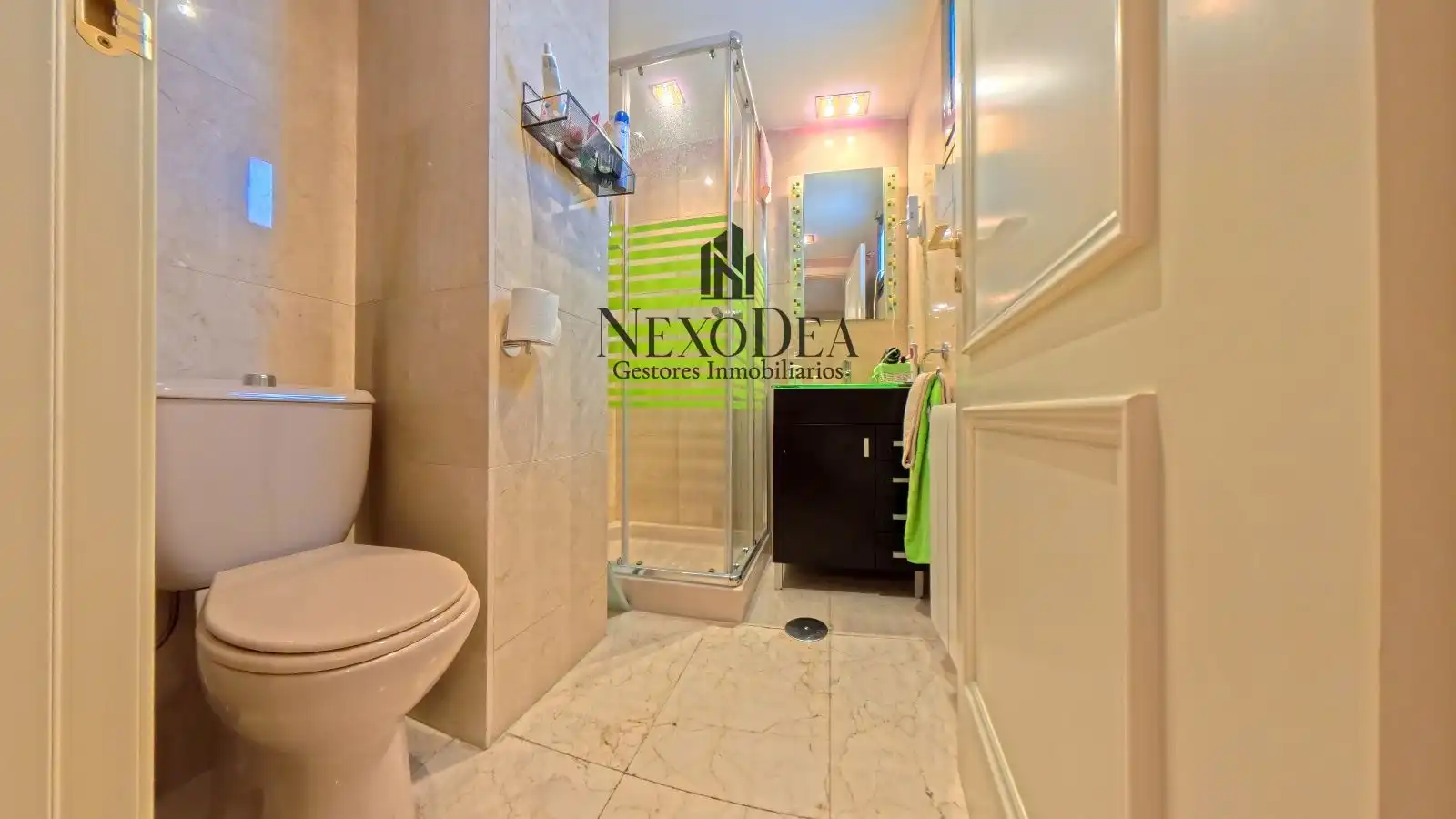 Baño de Piso en venta en Pinto con Aire acondicionado, Terraza y Trastero