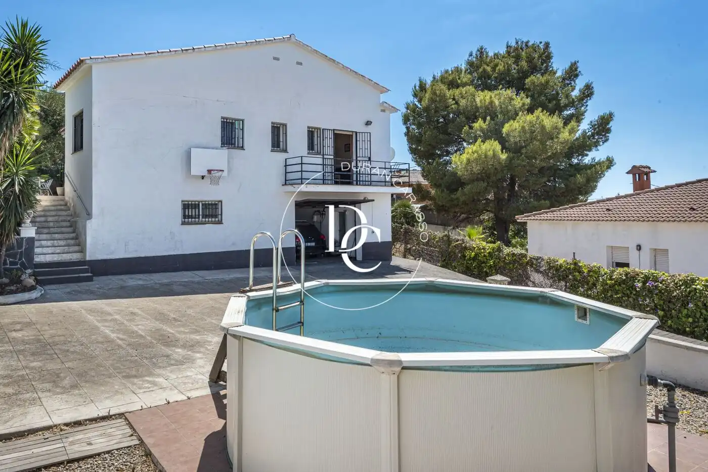 Vista exterior de Casa o xalet en venda en Sant Pere de Ribes amb Jardí privat, Terrassa i Traster