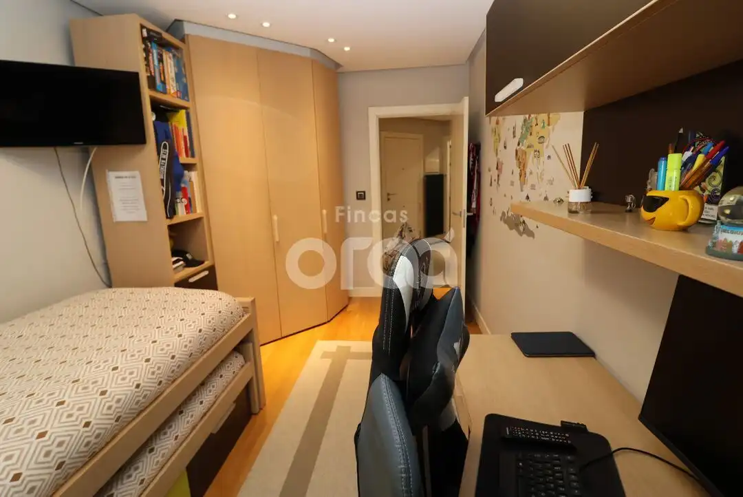 Habitación de Piso en venta en Santurtzi  con Calefacción y Balcón