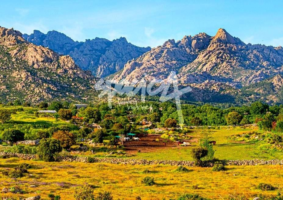 Country house for sale in Fresnedillas de la Oliva  with Air Conditioner, Heating and Private garden