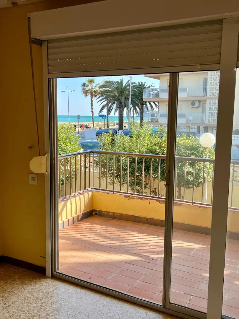 Apartamento con ascensor en venta en Avinguda del Papa Luna 45, imagen 3