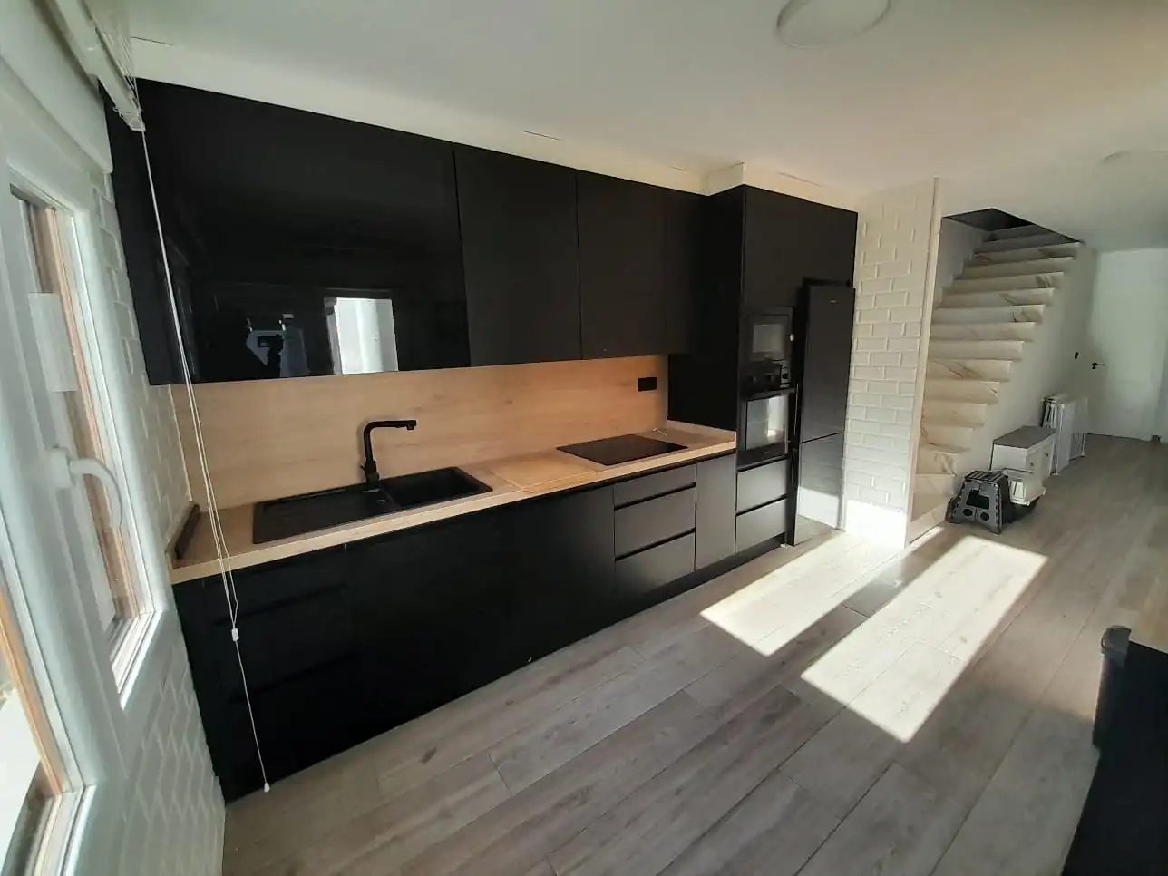 Cuina de Casa o xalet en venda en Mieres (Asturias) amb Calefacció, Jardí privat i Parquet