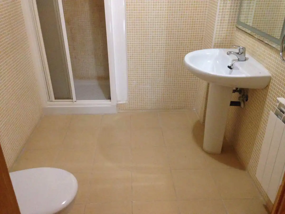 Bathroom of Flat for rent in Humanes de Madrid  with Balcony