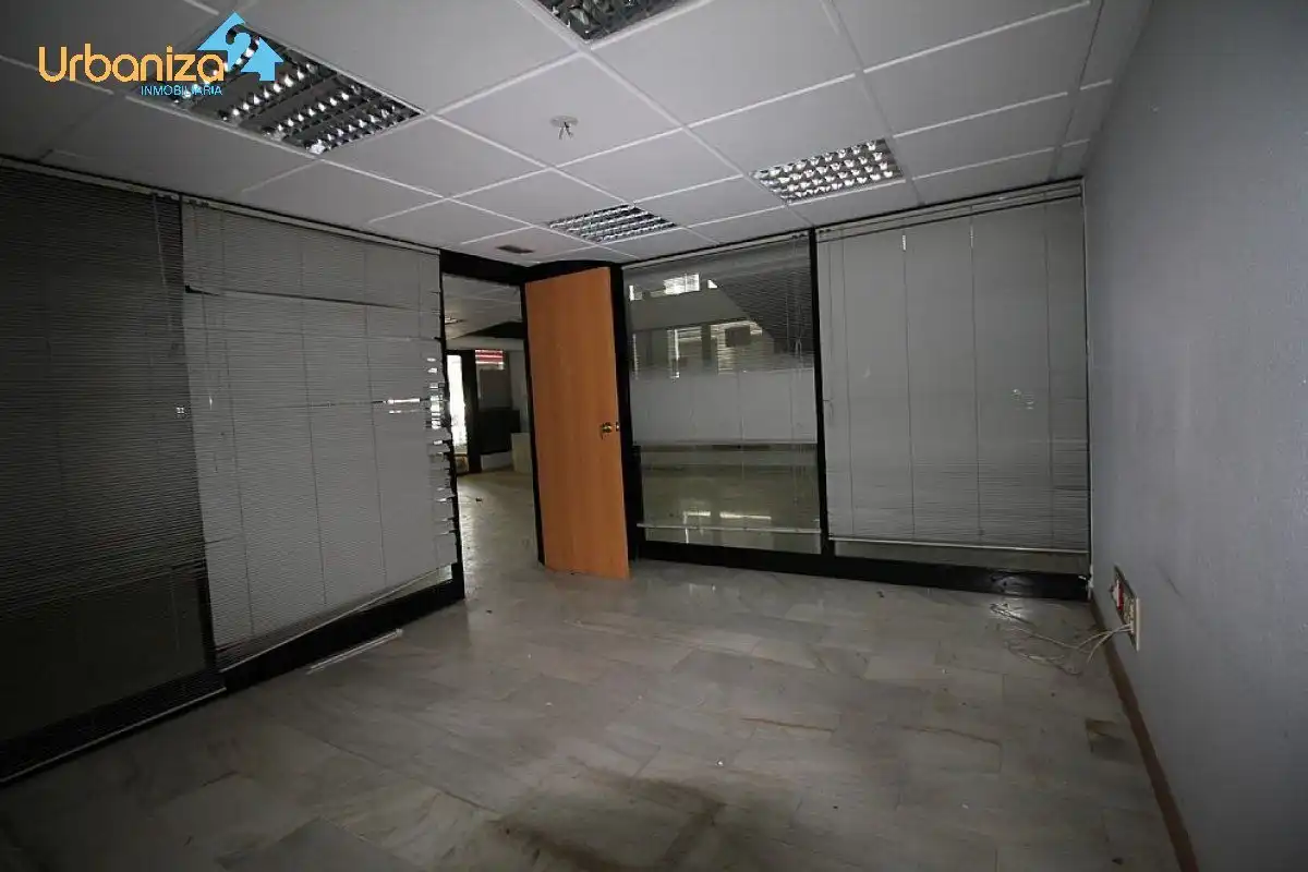 Oficina amb ascensor en venda a Avenida JUAN CARLOS I 9, imagen 11