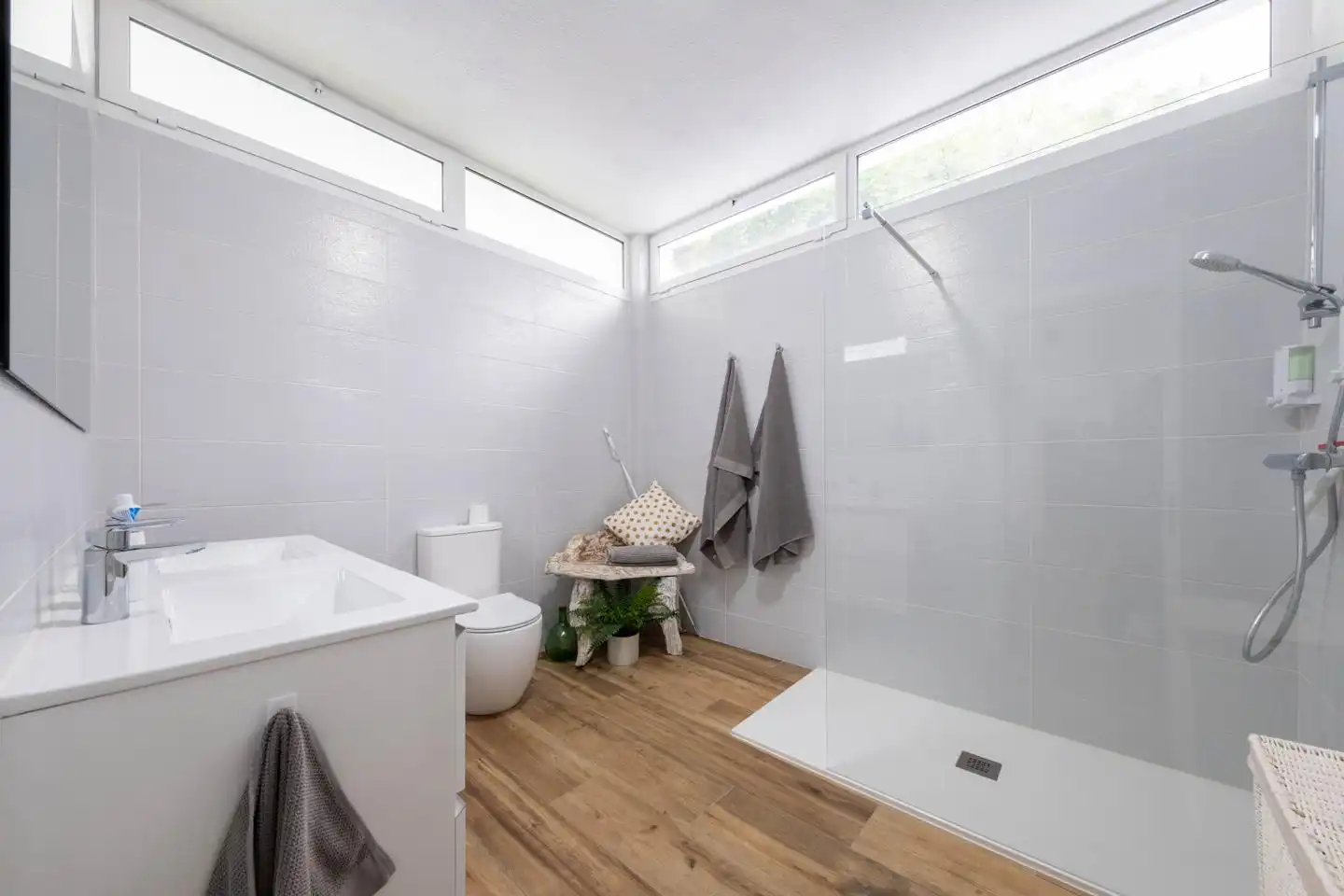Bathroom of Houses for sale in Santa Brígida