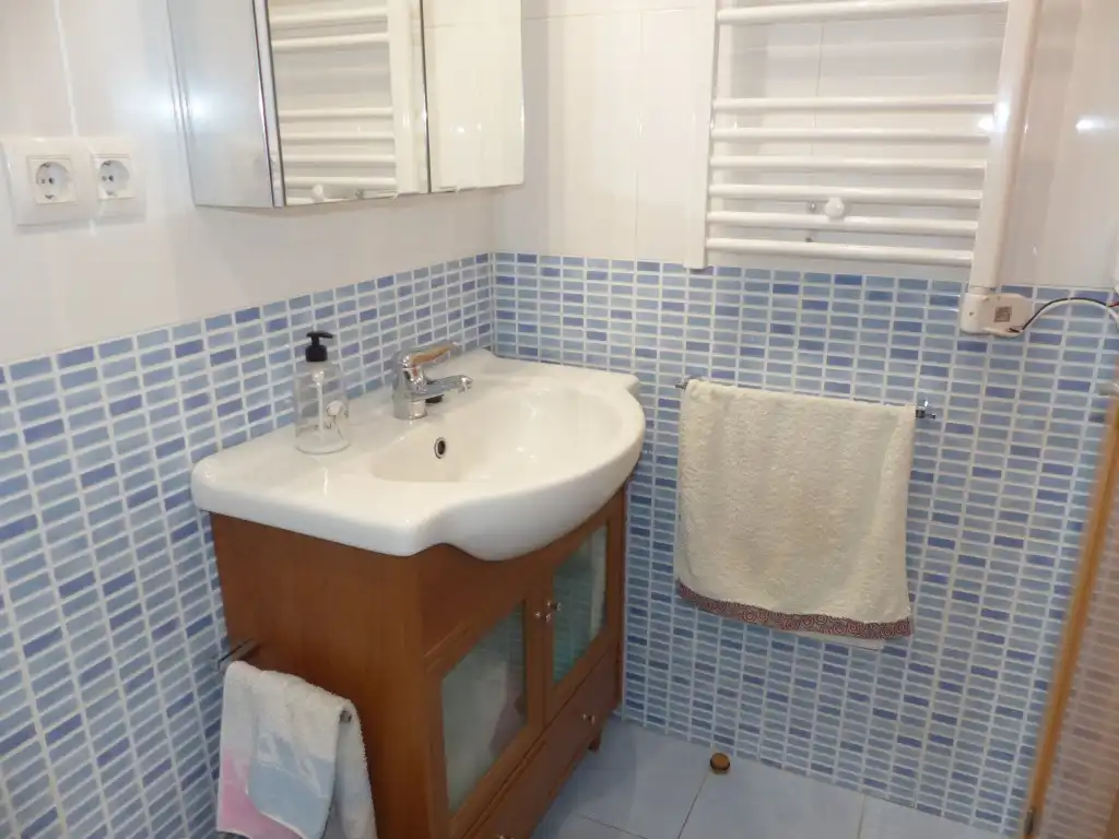 Bany de Pis en venda en Canet de Mar amb Aire condicionat i Balcó