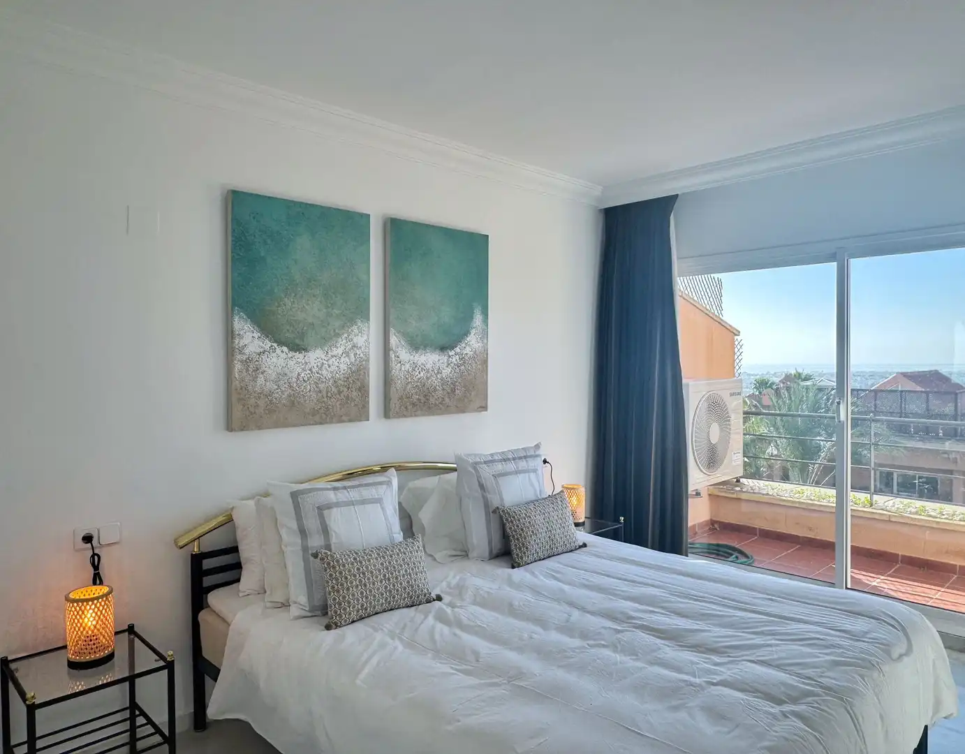 Habitación de Apartamento de alquiler en Marbella con Aire acondicionado, Calefacción y Terraza