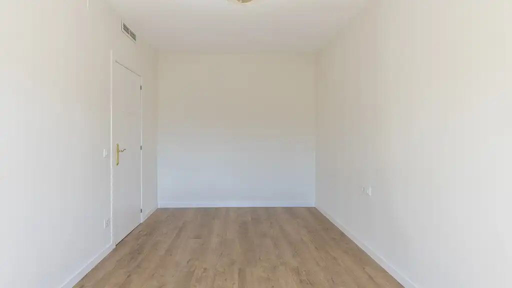 Habitación de Apartamento en venta en Barcelona con Aire acondicionado, Parquet y Balcón