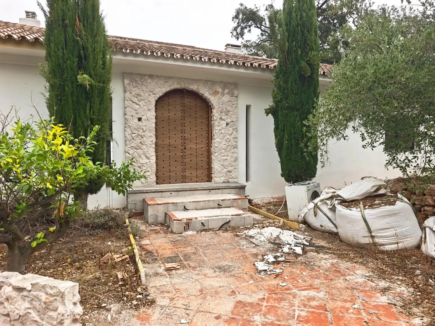 Detached house with pool for sale in Urbanizacion La Mairena, imagen 3