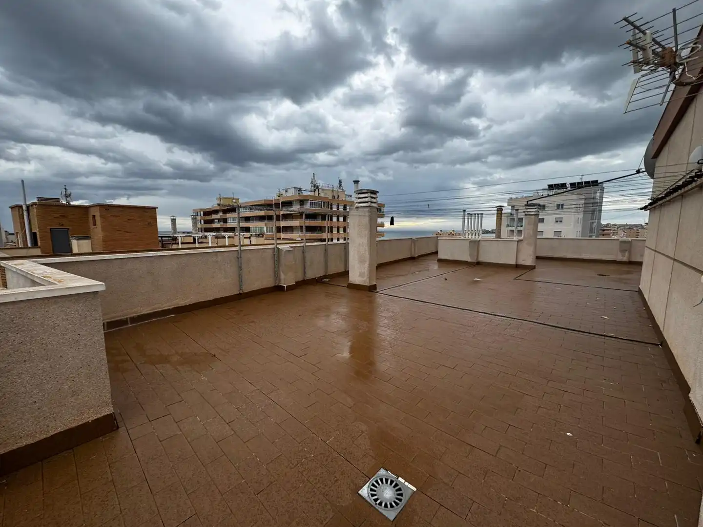 Terrasse von Dachboden zum Verkauf in Torrevieja mit Klimaanlage, Terrasse und Möbliert