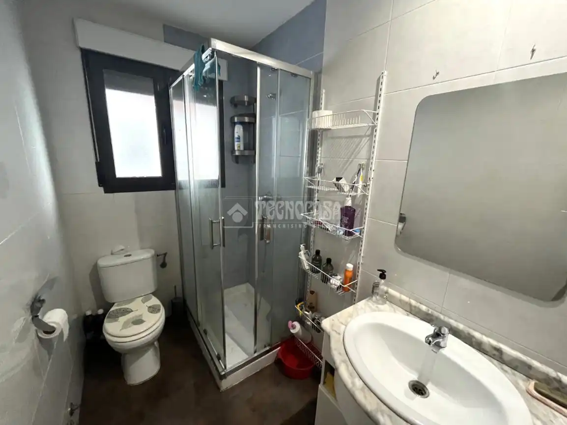 Baño de Piso en venta en Valladolid con Calefacción y Terraza