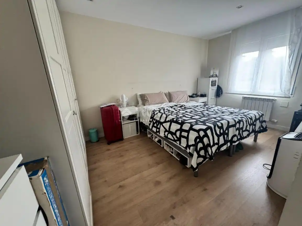 Schlafzimmer von Wohnung zum Verkauf in Barcelona mit Balkon