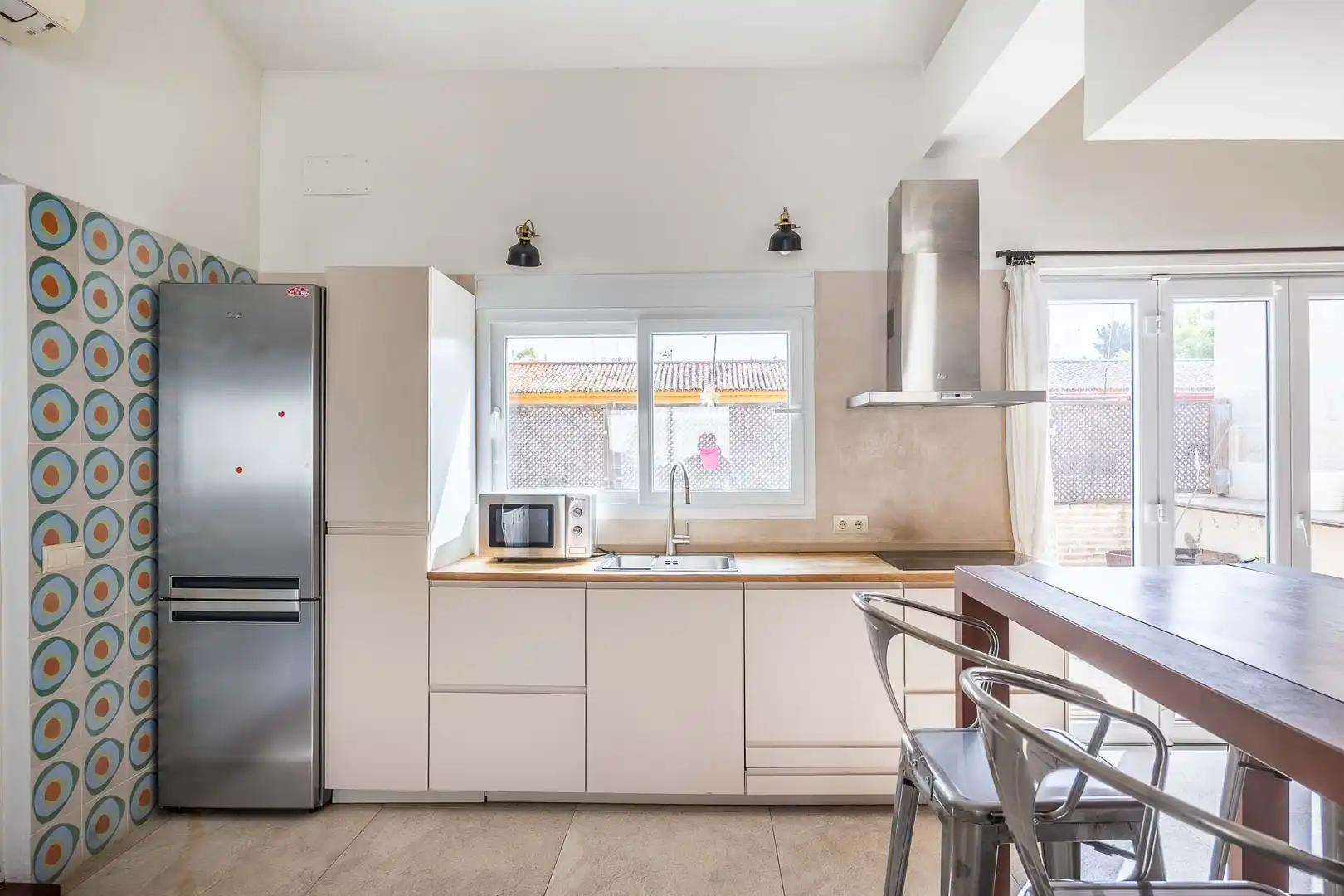 Kitchen of Duplexes for rent in Sevilla  with Air Conditioner, Heating and Terrace
