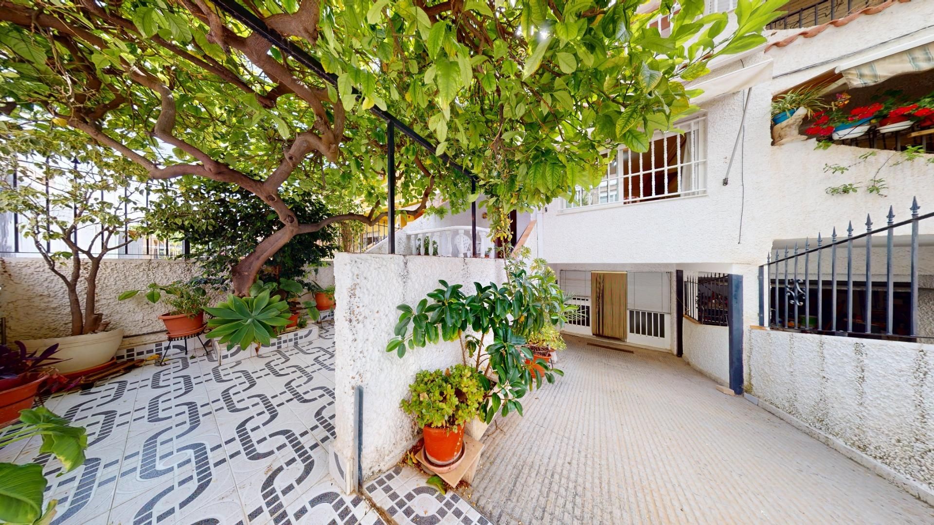 Jardí de Casa adosada en venda en San Pedro del Pinatar amb Jardí privat, Terrassa i Traster