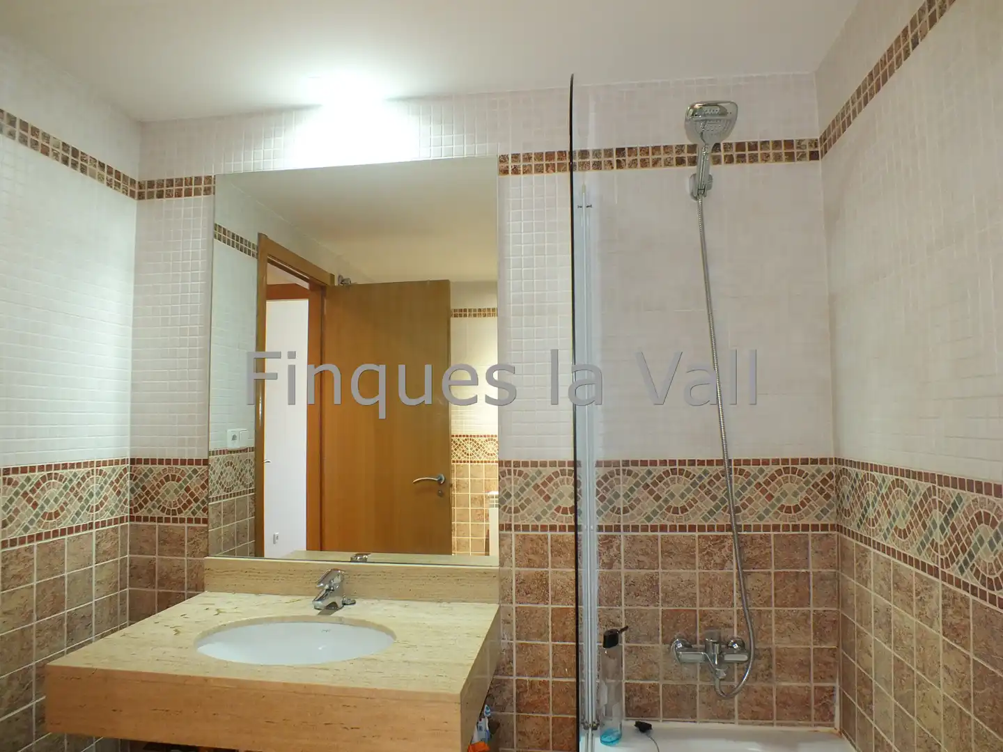 Baño de Piso en venta en Vic con Calefacción y Horno
