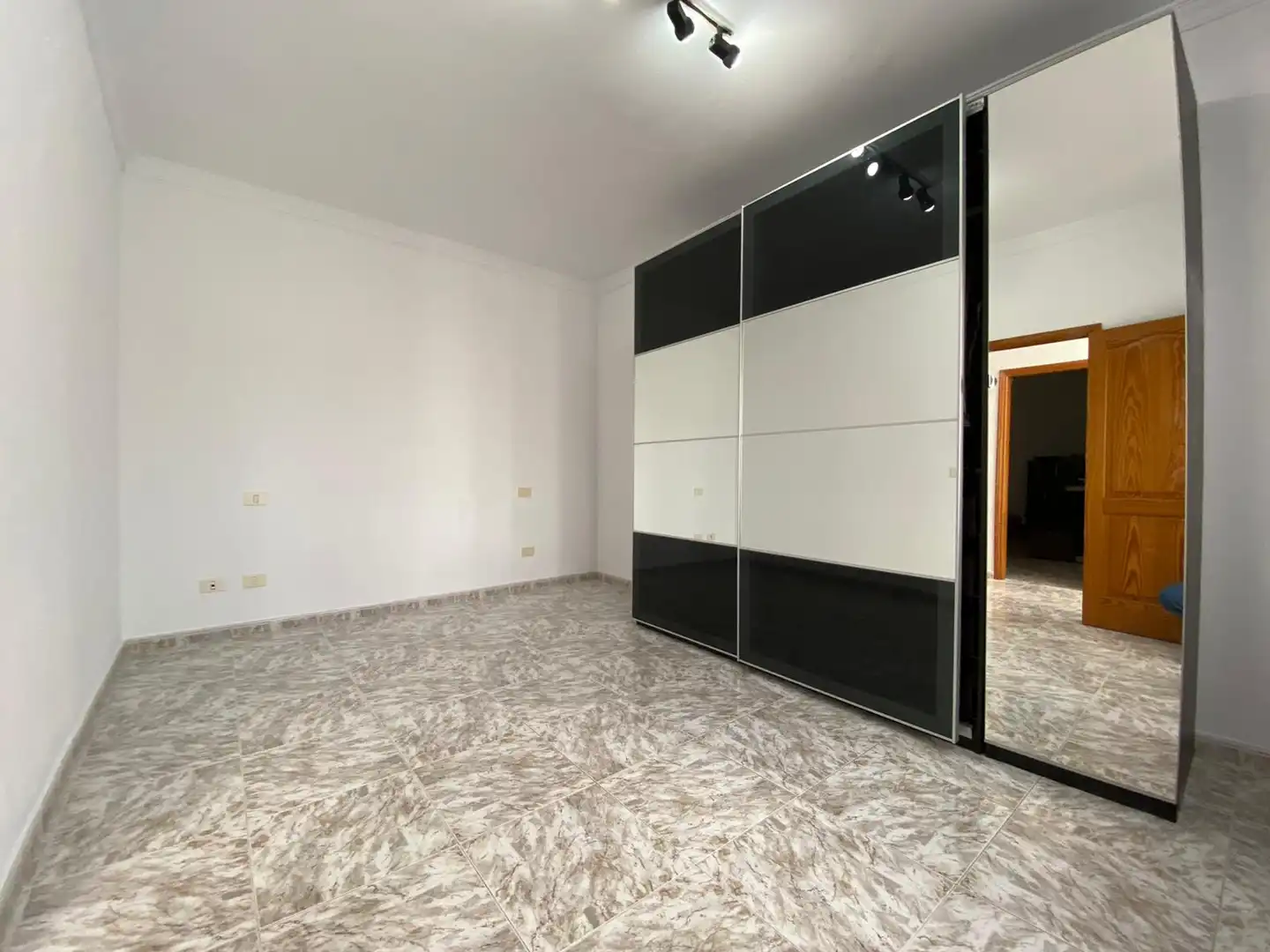 Wohnung zum Verkauf in Las Palmas de Gran Canaria mit Möbliert, Ofen und Waschmaschine