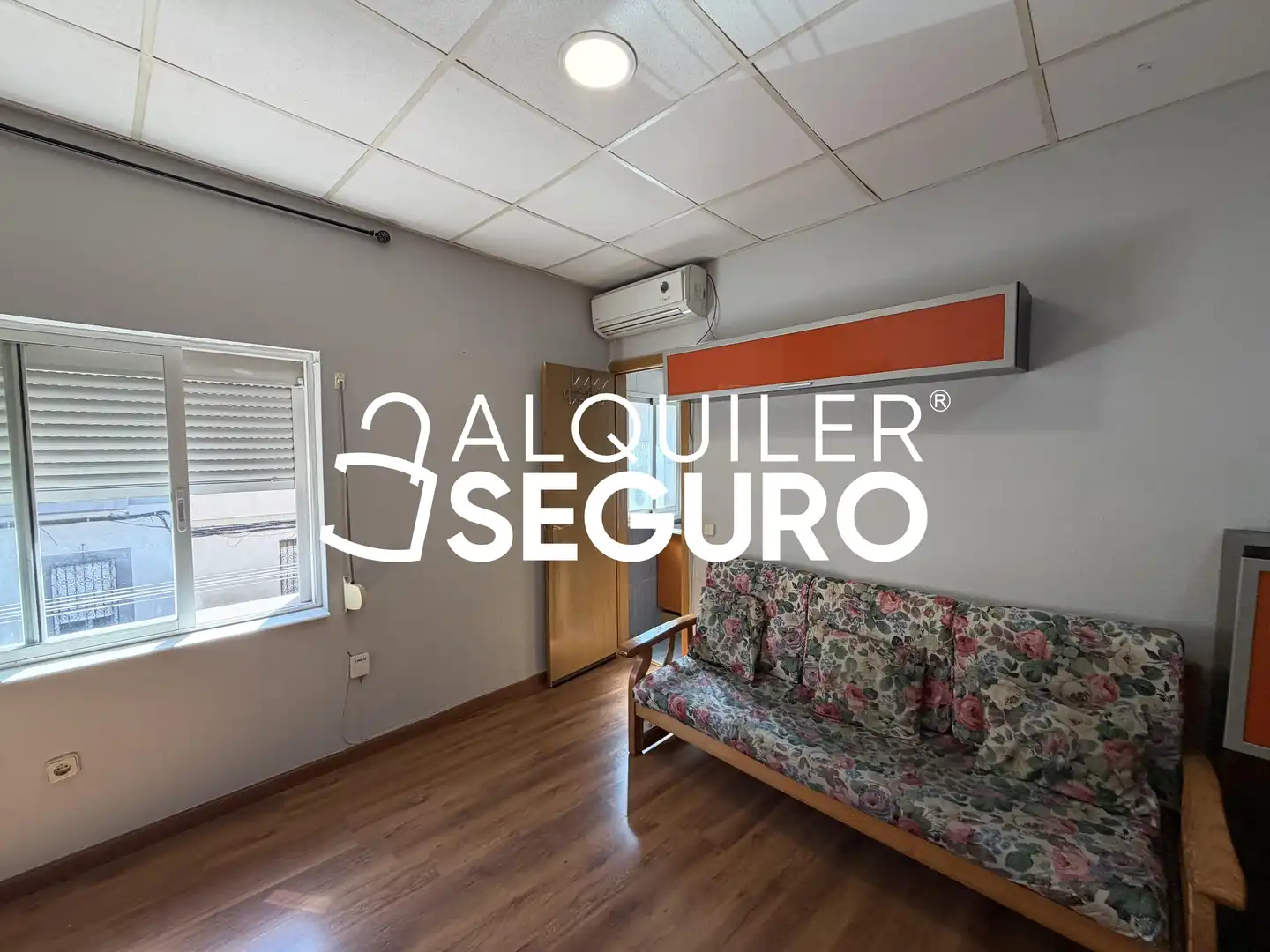 Flat for rent in Escaño, Centro
